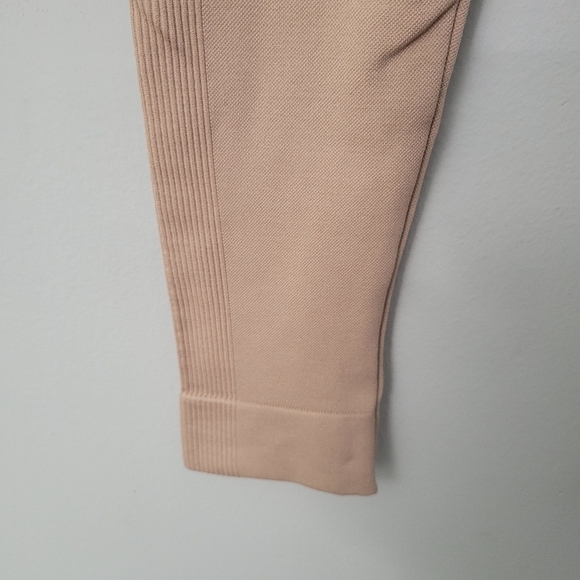 SetActive Pale Pink Sculptflex Athletic Leggings - Picture 3 of 8